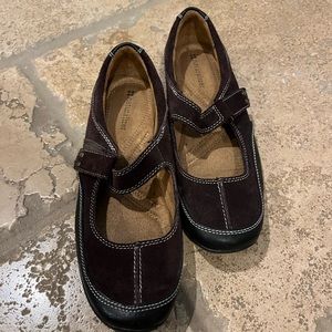 Naturalizer Brown Suede Mary Jane 6 M